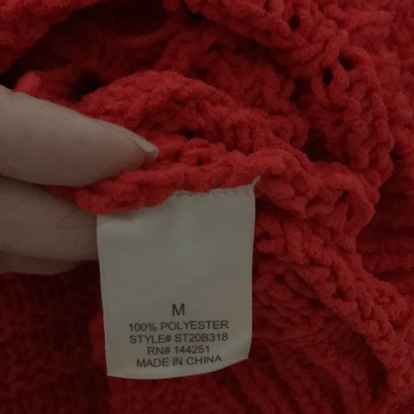 Francesca’s red cozy sweater - Picture 5 of 7